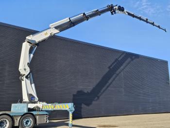 FM 420 8x2 / HMF 55 t/m CRANE + JIB